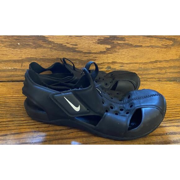 Nike Kids Sunray Protect Sandals Hook & Loop Water Resistant Closed Toe Black 1Y - Picture 1 of 5